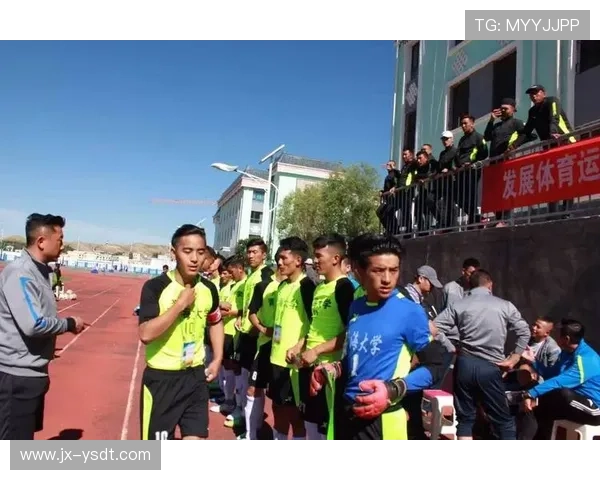 上海足球队团队协作的独特优势与其他球队的深度对比分析 上海足球队团队协作的独特优势与其他球队的深度对比分析