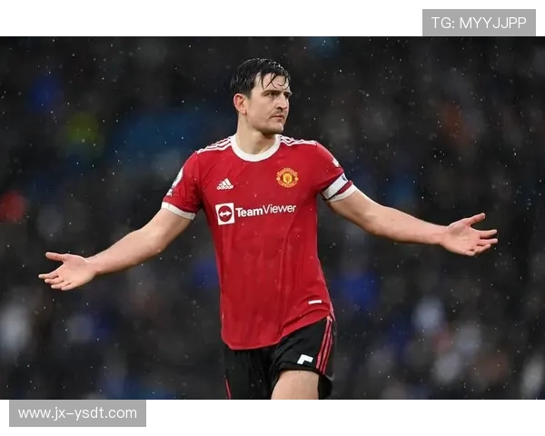 从贫困中崛起的足球明星童年悲惨经历与奋斗之路