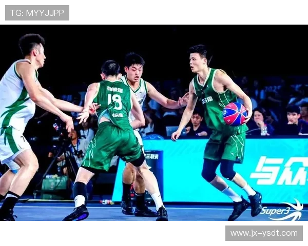 全国锦标赛回顾：上海篮球队展现出强大的实力与团队协作精神