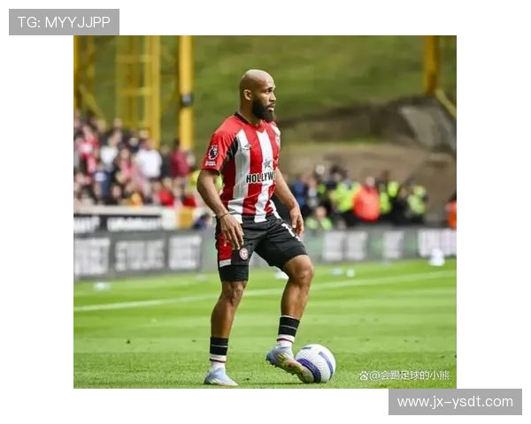 足球场上的闪电侠盘点反应速度最快的足球明星们